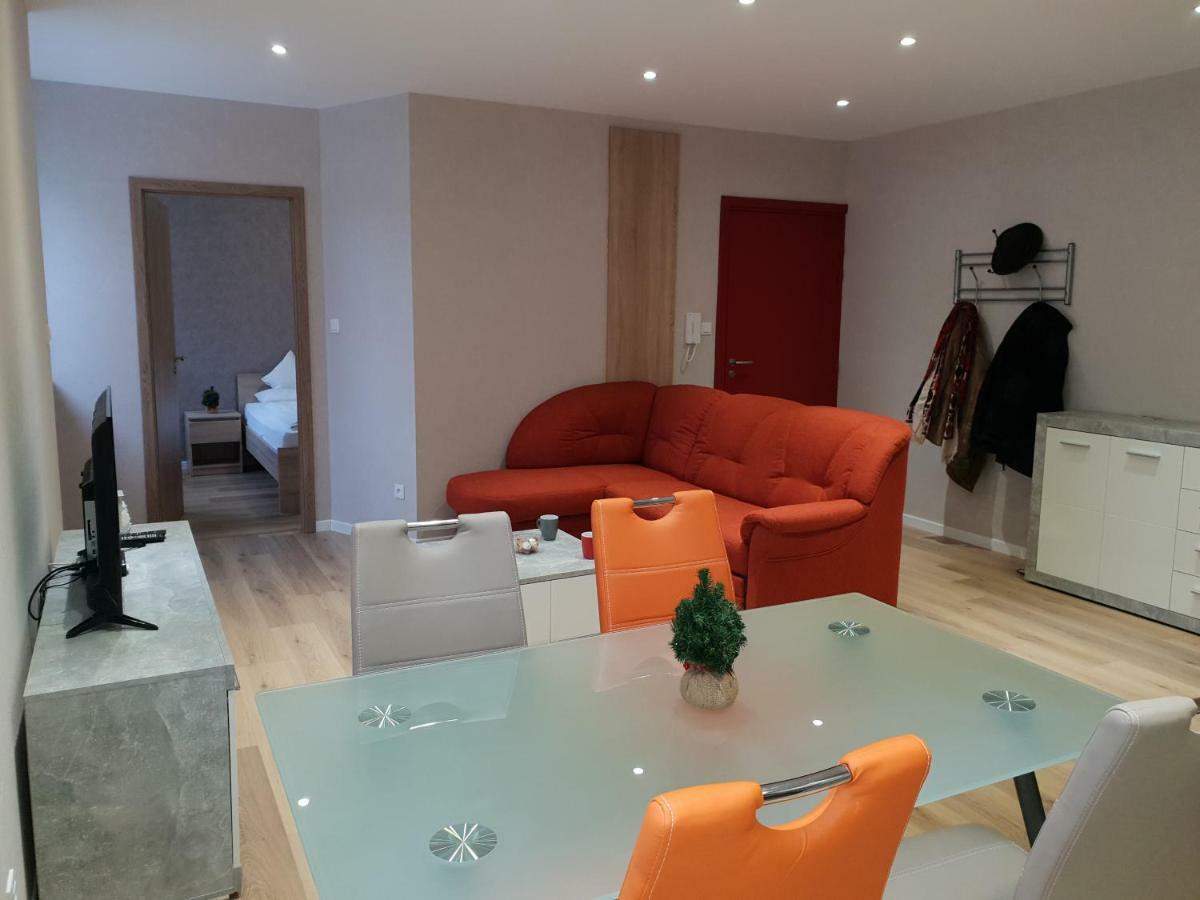 Apartamento Meublés du 25 N2 F2 RDC Niederbronn-les-Bains Exterior foto