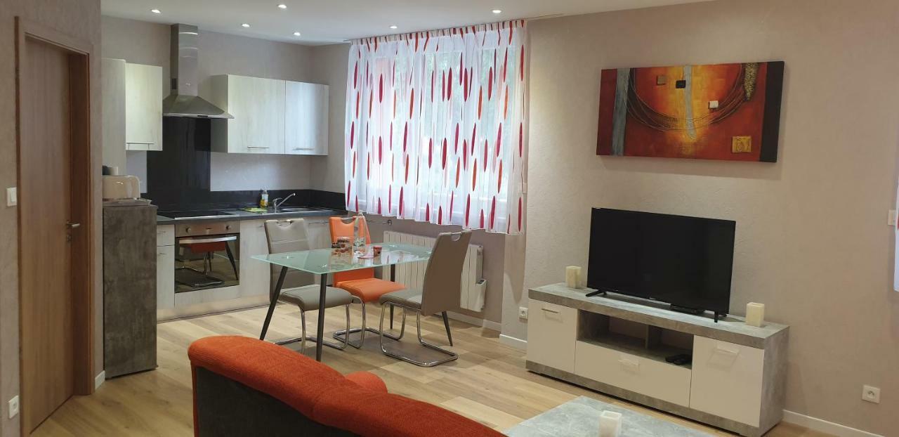Apartamento Meublés du 25 N2 F2 RDC Niederbronn-les-Bains Exterior foto